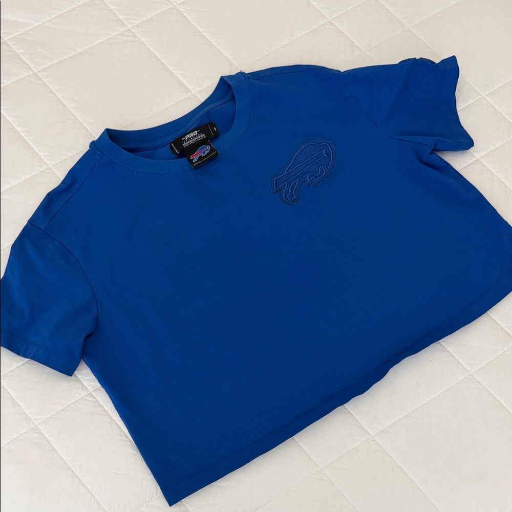 NWOT Pro Standard Buffalo Bills Crop Tee